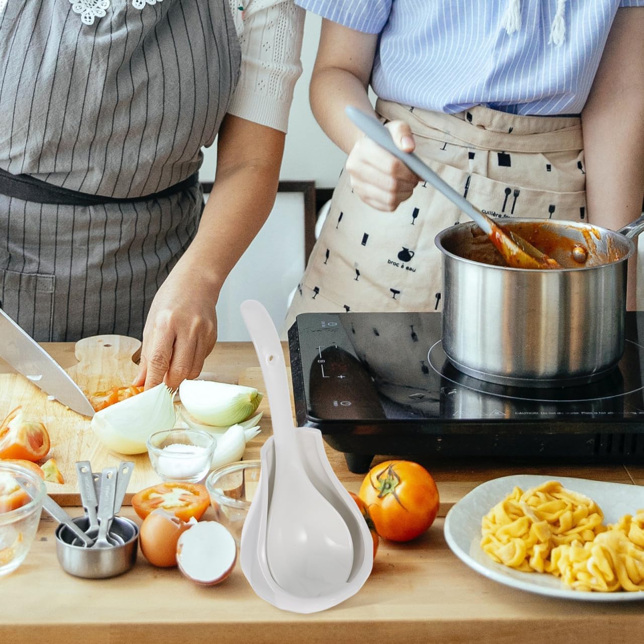 

Luxshiny Soup Spoons Ceramic Set Ceramic Ladle with Spoon Rest Spoon Holder Bone China Big Ladle Spoons Kitchen Cooking Spoon Porridge Spoon Asian