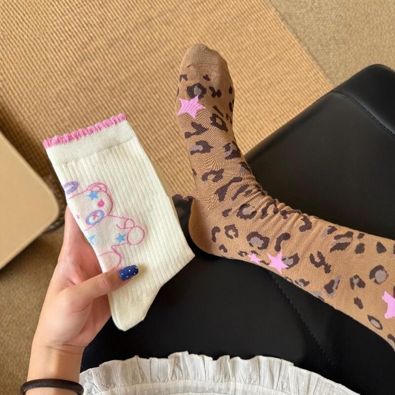 Brown Retro Trend Leopard Print Socks Women'S Medium Tube Autumn And Winter Korean Versatile Bow Pure Cotton Calf Stacking Socks