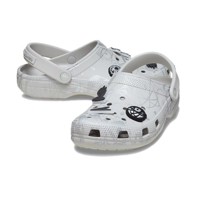 Futura Laboratories x Crocs Classic Clogs Pērļu Balts Unisex Čības 209622-101