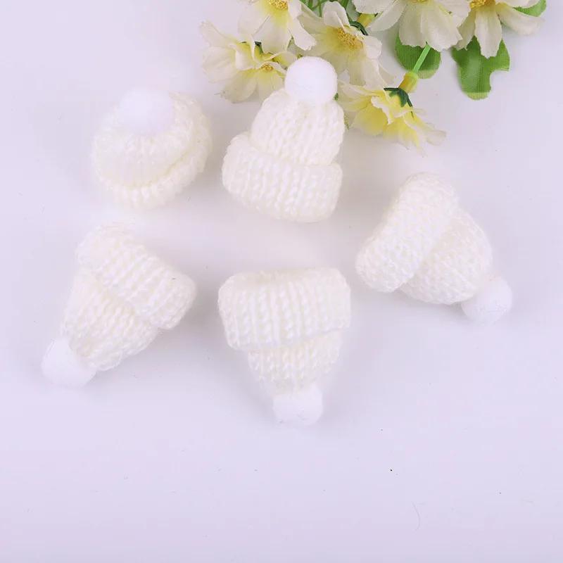 20pcs Mini Knitting Hats Christmas Mini Knitting Doll Hats Mini Wool Hat for Christmas Ornaments DIY Sewing Crafts Materials