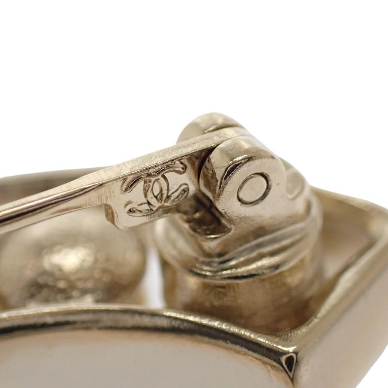 CHANEL  A64978 B14357 Brooch gold/white metal/Fake pearl Women