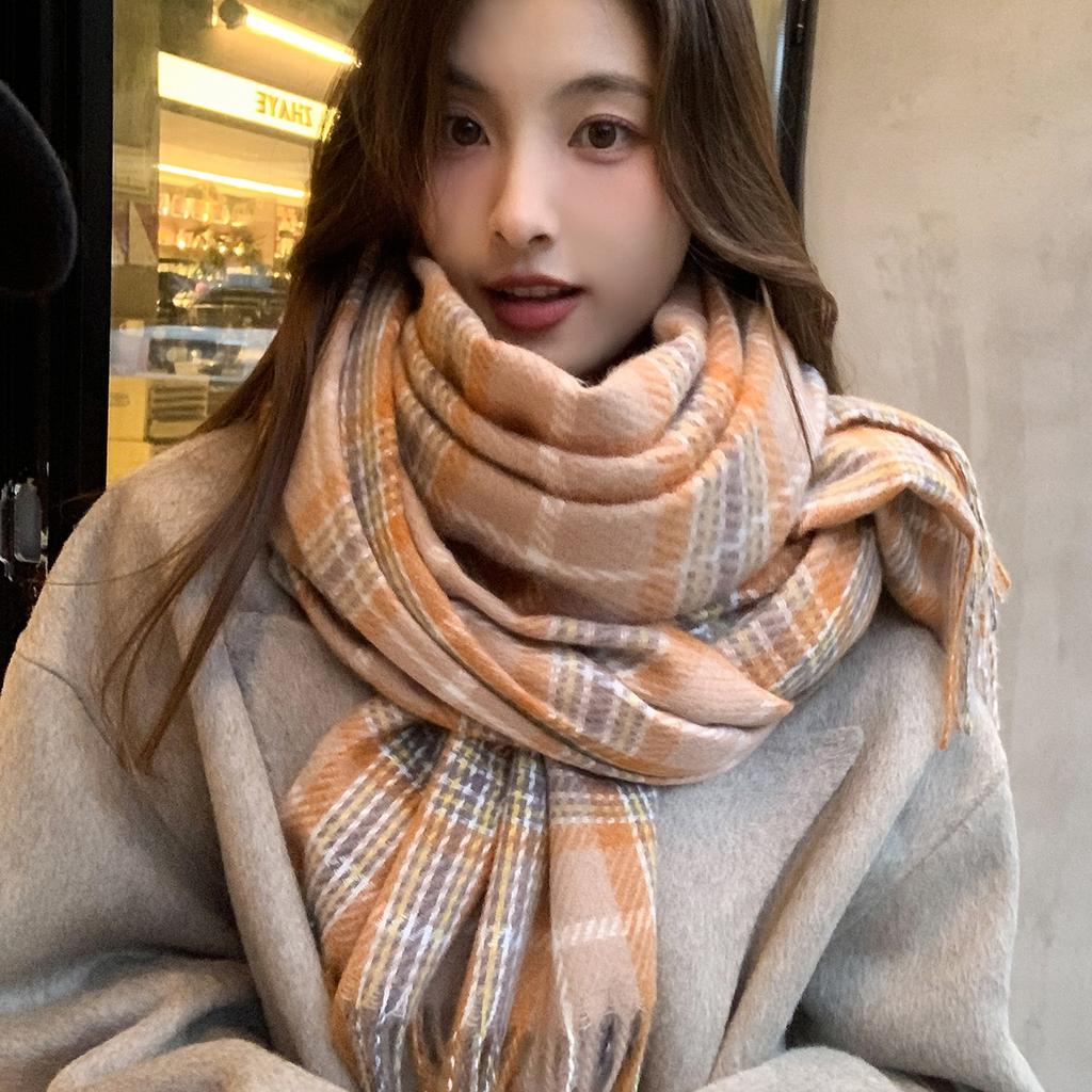 Clearance high-value Japanese plaid fringed scarf female winter student warm scarf fashionable versatile long shawl