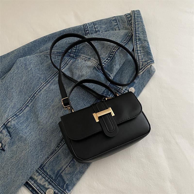 Fashionable And Unique Pu Leather Shoulder Crossbody Bag With Modern Aesthetic Design