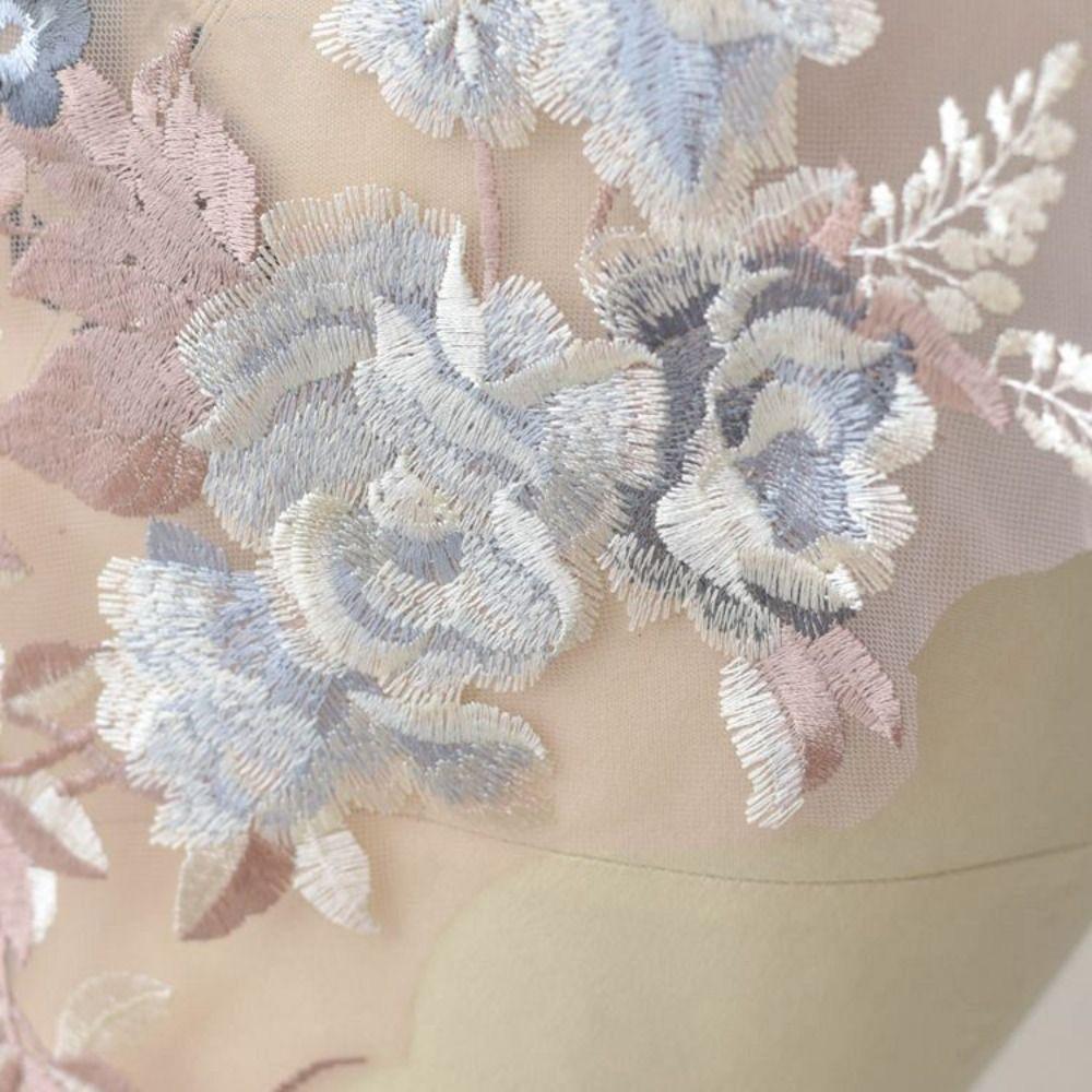 Mesh Bottom Flower Embroidery Patch Floral Design Sew On Sew On Floral Patch Applique Lace Trim Wedding Dress Stickers