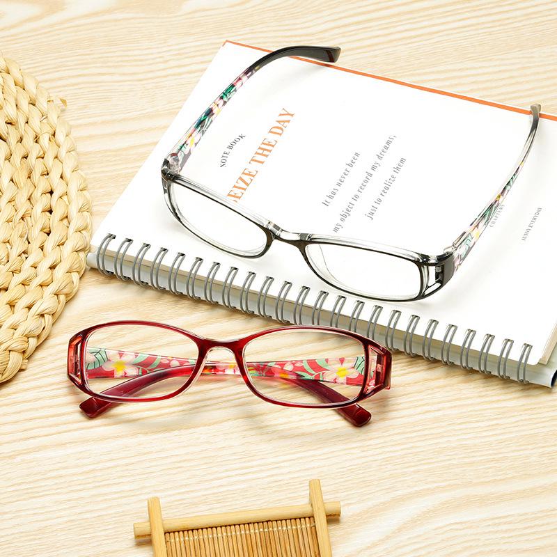 Elegant Women s Colored Resin Reading Glasses with Hollow Design 350 Degree