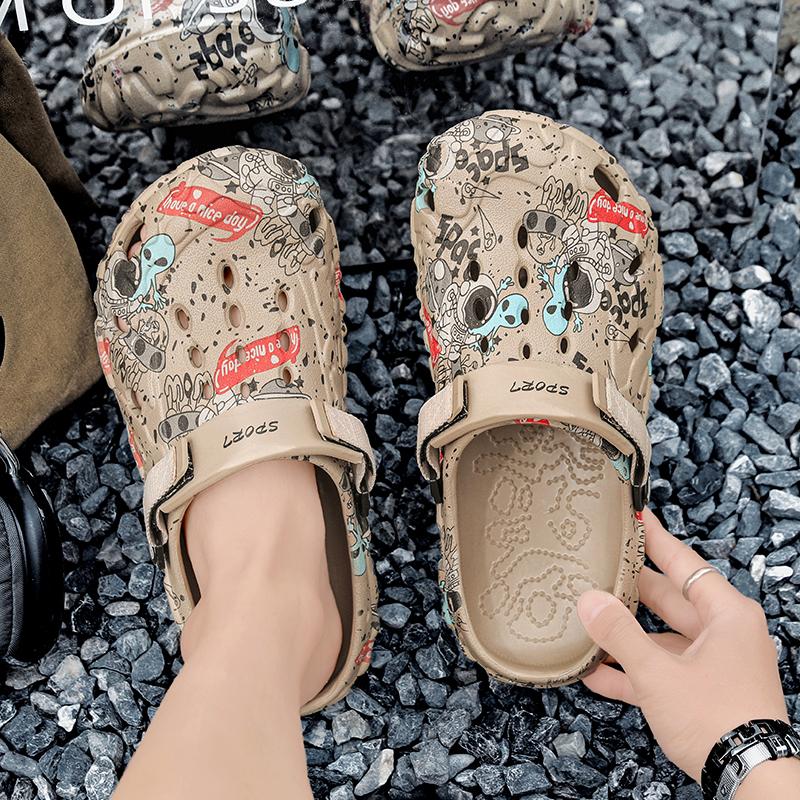 Flat Sandals Men Shoes 2025 Slippers Men Garden Platform Sandals Man Summer Sandals Male Sneakers Outdoor Flip Flops Home Clogs