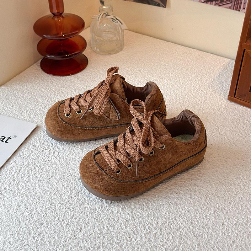 Children's sports shoes autumn and winter new lightweight soft-soled girls' casual board shoes Korean version versatile boys' baby shoes