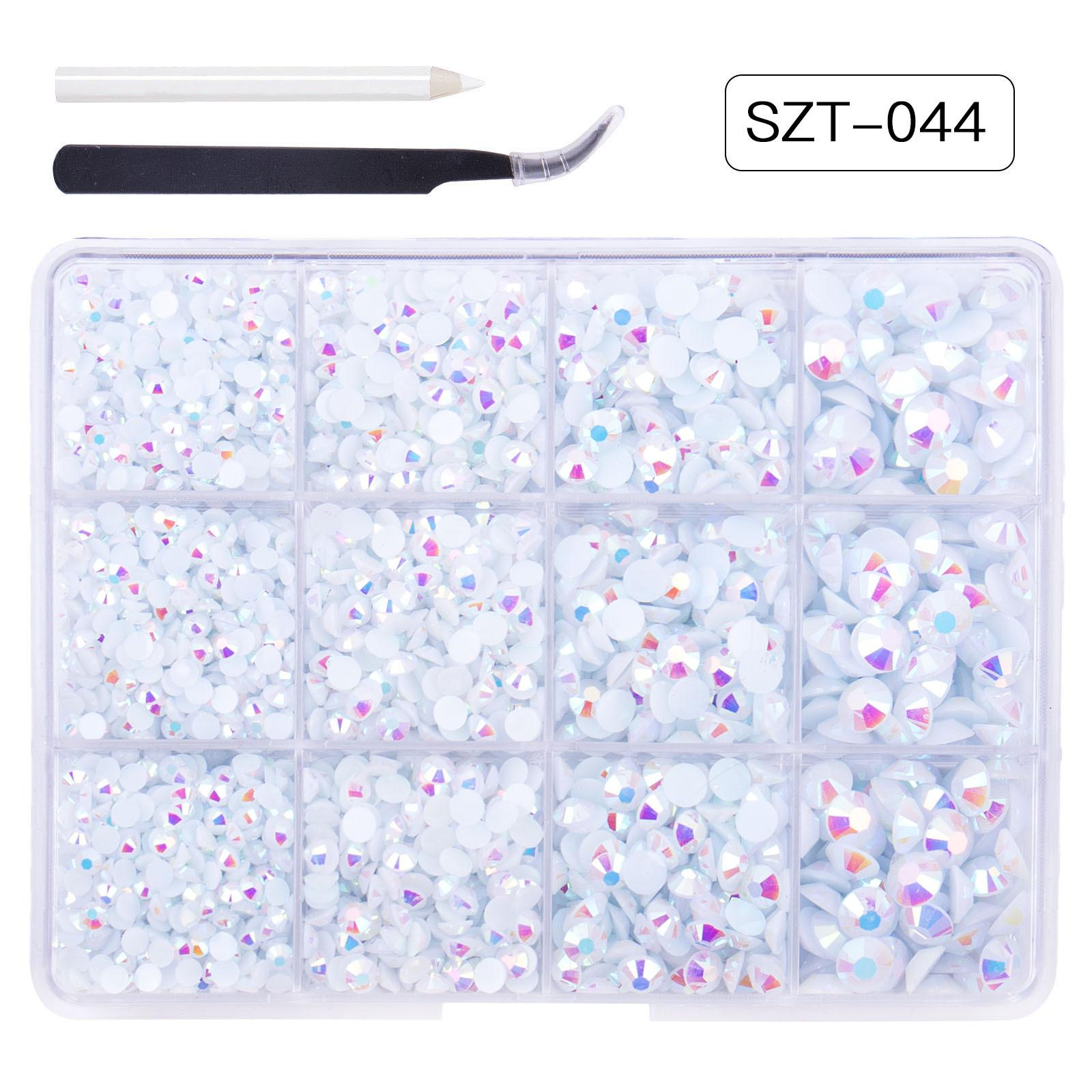 

12 ячеек коробки для дизайна ногтей алмаз смешанный с цветным желе дно смолы плоское дно алмаз жестокий медведь рука наклейка дрель