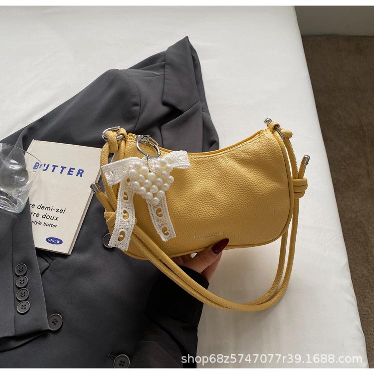 Small Bag Women's 2025 Summer New Fashion Portable Crescent Bag Foreign Style Shoulder Bag Fashion Solid Color Commuter Armpit Bag