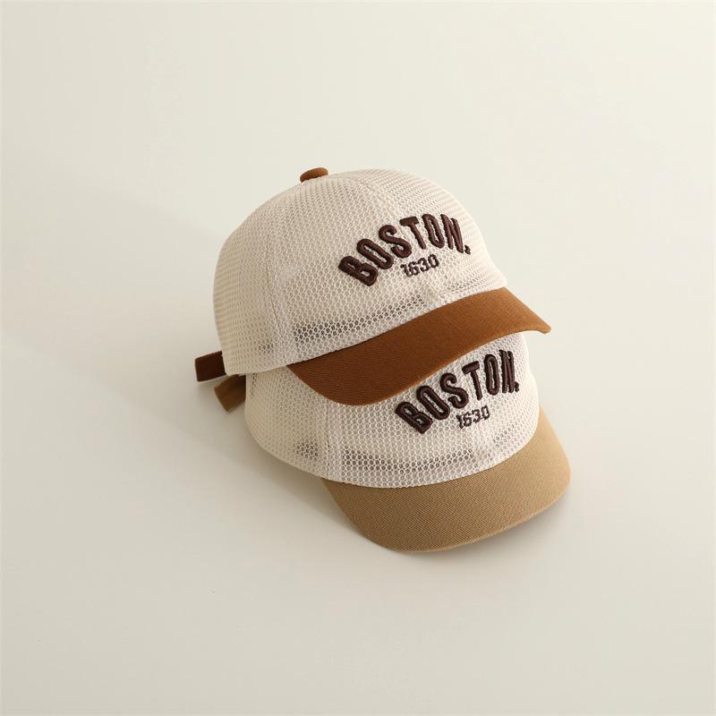 1-3Jahre Buchstabenbestickte Kinder Baseballkappe Sommer Mesh Atmungsaktiv Jungen Mädchen Sonnenhut Outdoor Kurzer Schirm Kinder Entenschnabelkappen