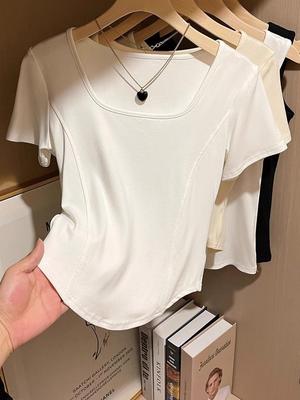 T-shirt bianca quadrata estiva da donna: Nuovo Top Corto con Design a Lisca di Pesce per un Look da Ragazza Calda