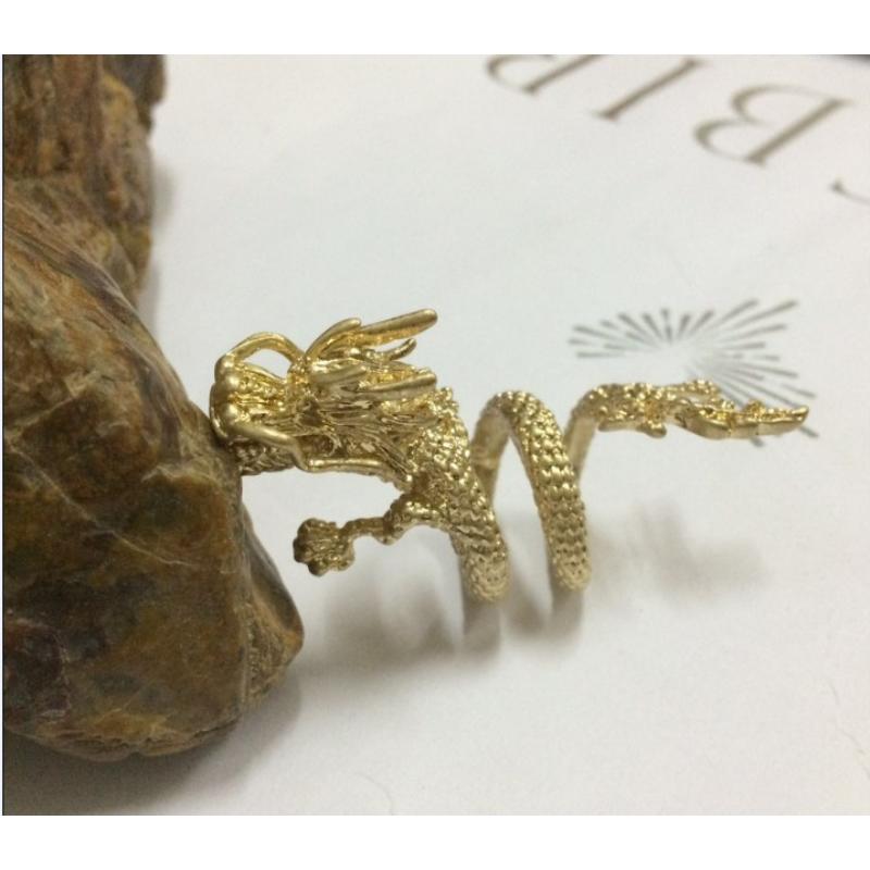 

Ретро-кільце з драконом Модне чоловіче кільце Прикраса на рік Дракона one size(US size 6-13)