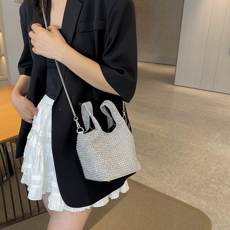 Chain Sewing Solid Colors CHAINS Versatile Crossbody Bag New Designer Luxury Simple Fashion Soft Women Shoulder Bags