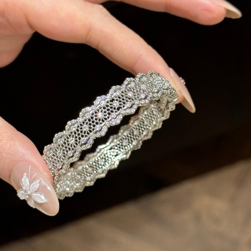 

Inlay Diamonds Lace Hollow Out Starry Sky Bracelet Rings For Women Court Style Mesh Retro Fashion Design Jewelry Sets