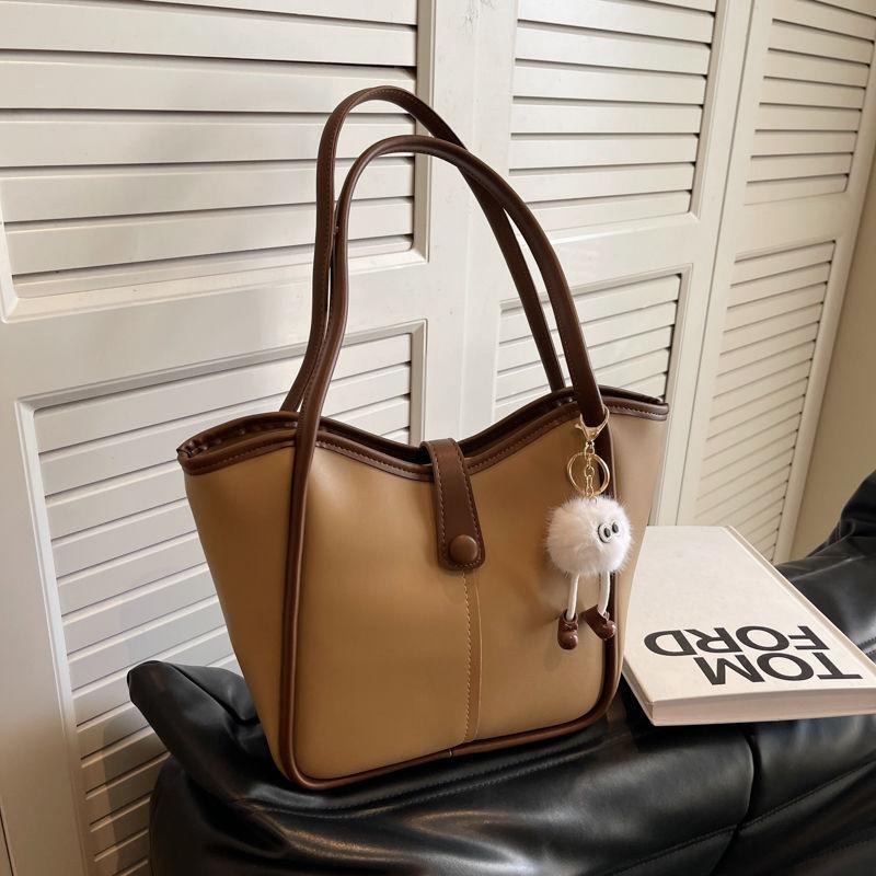 

Premium French bag new niche this year popular shoulder large capacity commuter tote bag bucket bag No pendant хаки