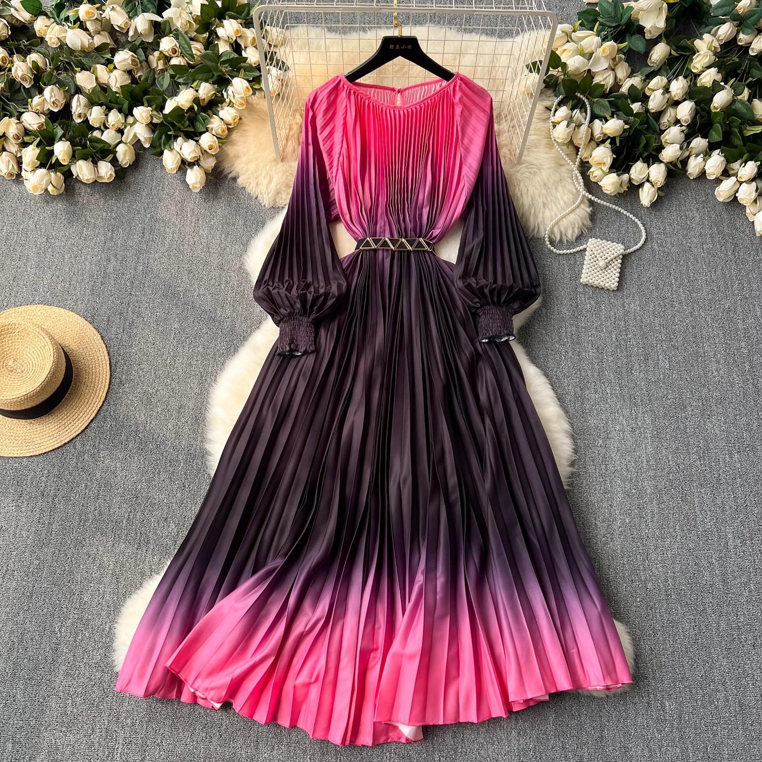 

Весенне-осеннее градиентное цветное плиссированное платье большого размера, женская праздничная пляжная одежда, свободный халат с длинным рукавом и круглым вырезом с поясом One Size розы красного