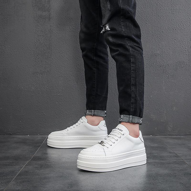 Herren Schuhe mit Höhenabsatz, Board-Schuhe, Plateau-Muffin-Schuhe, modische kleine weiße Schuhe, atmungsaktive und trendige Herren-Matching-Wenzhou liv