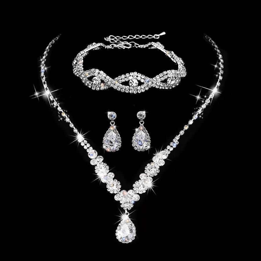 Elegant Rhinestone Set: Necklace, Earrings & Bracelet with Claw Chain Design - Multiple Styles
