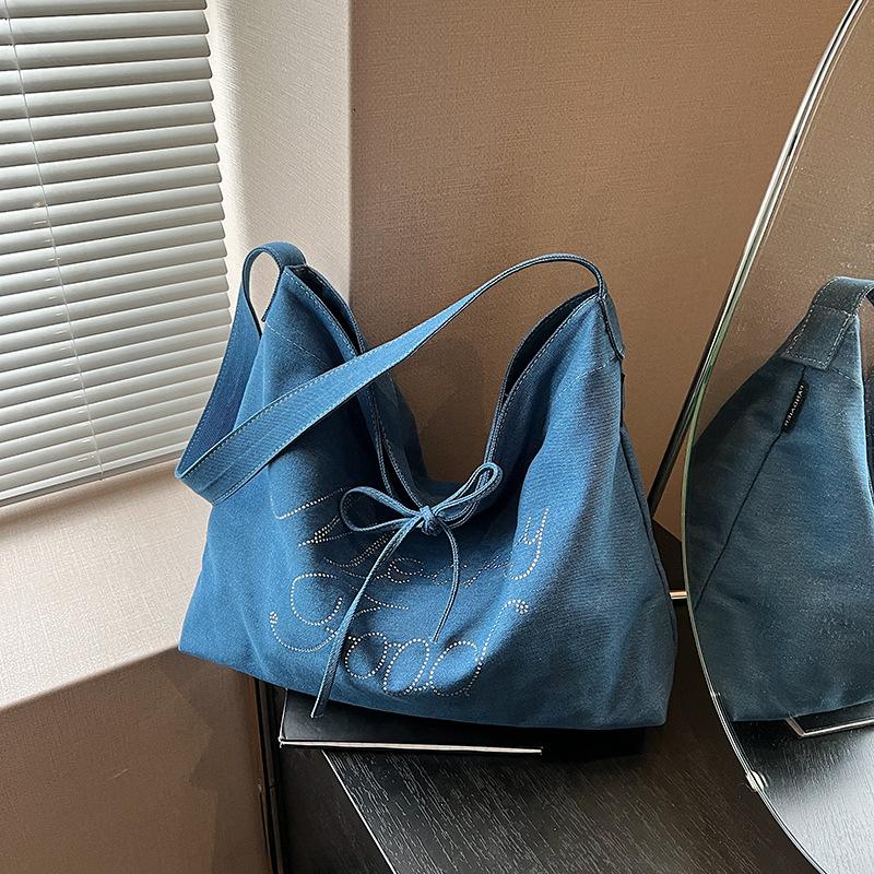 Large capacity lazy wind lightweight buttot bag women's new casual versatile shoulder messenger bag