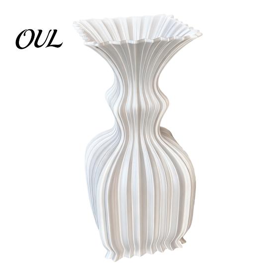 Stylish Planter for Flowers Vintage Hydroponic Flower Vase, 3D Printed Vertical Ridged Curvy Minimalist Modern Vase Balcony Sculptural Tabletop Decor
