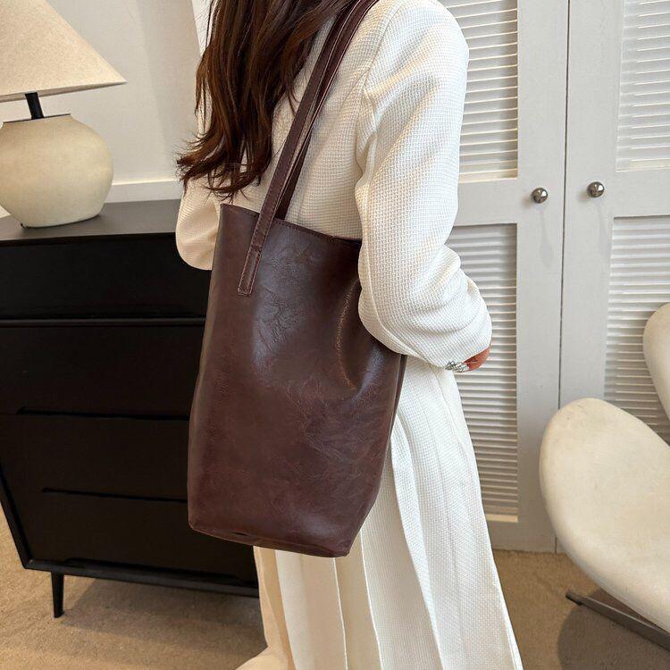 

Retro Euro-American Stylish Large Shoulder Tote Bag for Students and Professionals