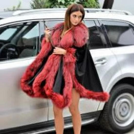 European & American Fashion: Women's Faux Fox Fur Shawl Coat
