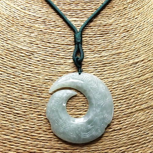[Stone Town] Auspicious Design Magatama Jadeite Necklace with Carved Genuine Jadeite Natural Stone String, Antique Style