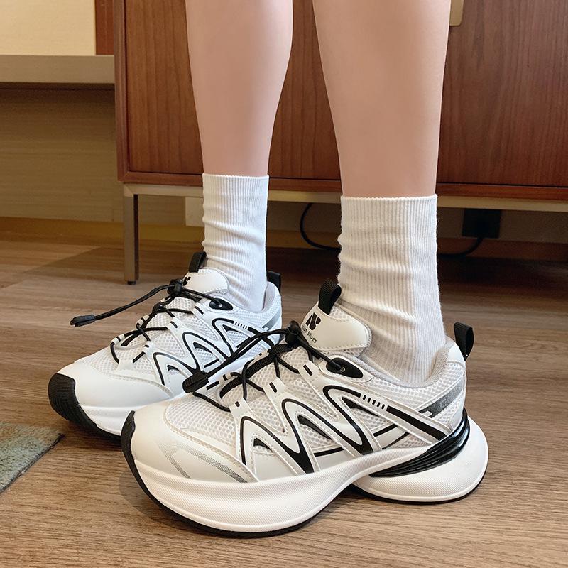 

Кожаная сетчатая дышащая толстая подошва, увеличивающая рост папы, детская летняя новая легкая повседневная спортивная обувь для отдыха на открытом воздухе 40