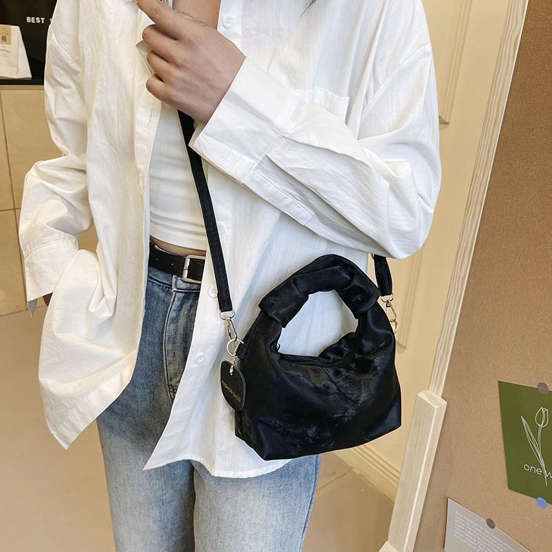 High-end Ladies Tote Bag 2024 Summer Popular Single Shoulder Crossbody Bag