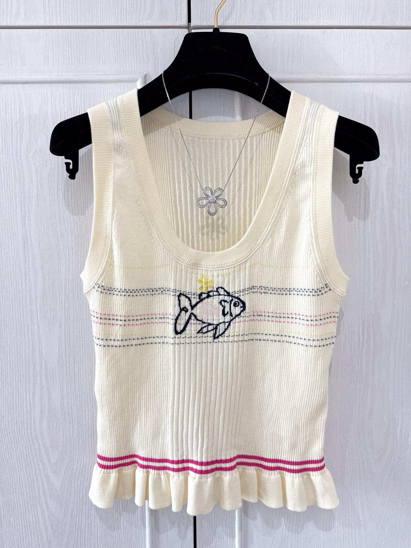 High version 26 spring and summer China Xiaoxiangfeng embroidered small fish knitted contrasting striped knitted vest slim vest women S