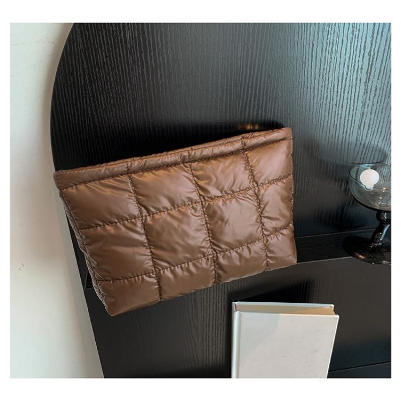 Makeup Bag Large Capacity Portable Multifunctional Cosmetic Organizer for Travel and Holidays