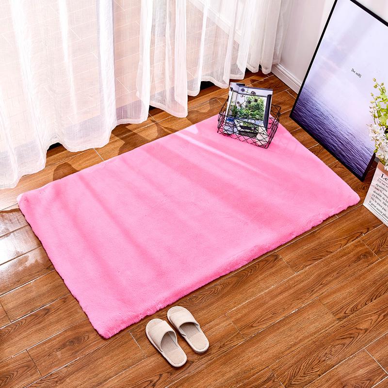 Thick Faux Rabbit Fur Non-Slip Floor Mat for Living Room, Bedroom, and Bedside