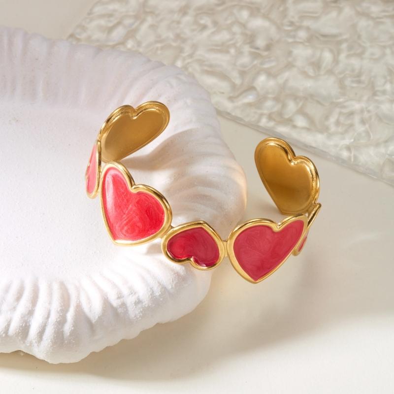 Elegant Geometric Love Shape Stainless Steel Cuff Bracelet Gold Tone Perfect for Women Fashion Jewelry and Gift Ideas