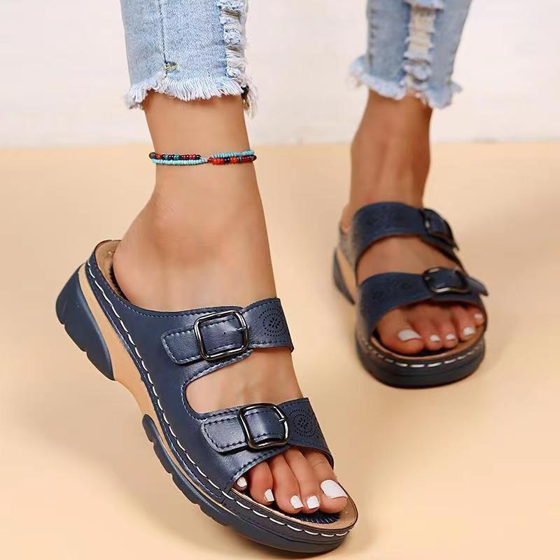 Spring and summer new one-word flat-bottomed cool slippers women's casual large-size belt buckle slippers platform beach shoes