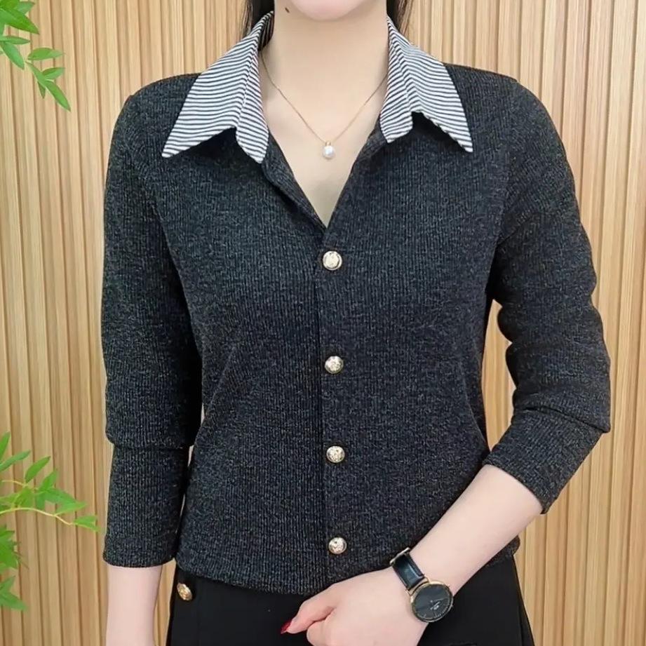 

2025 Spring Fashion: Trendy Color-Blocked Lapel Slimming Top 4XL (70-75 kg)