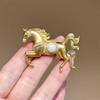 Fashion Rhinestones Pearl Alloy Horse Brooches Zodiac Pony Pins Women Men Clothing Accessories Suit Lapel Corsage New Year Gifts