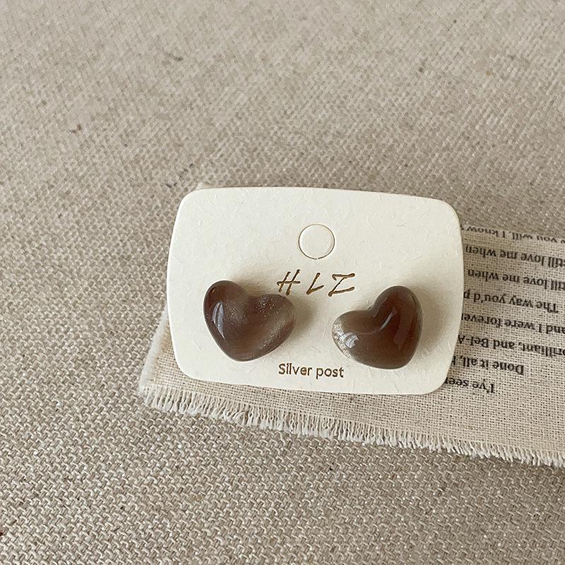 

Женские серьги «кошачий глаз» со смоляным эффектом — уникальные, модные, универсальные и идеальные для поездок на работу