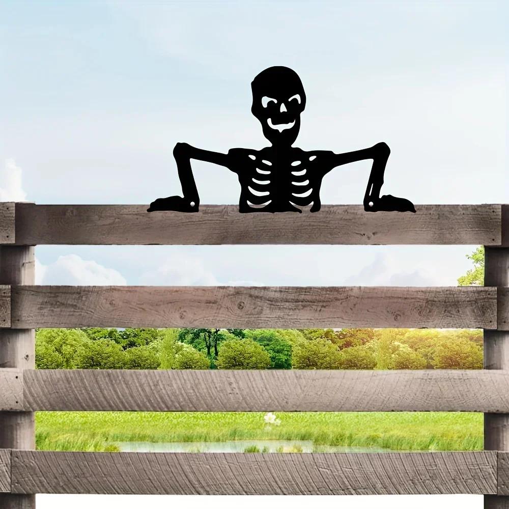 Festive Iron Skull Statue for Outdoor Decor - Perfect for Halloween (11" x 6.5")Charming Iron Skull: Halloween Decor Gem.