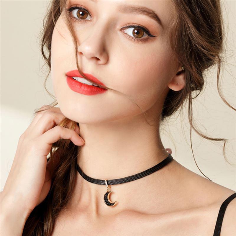 Buy Clavicle Chain Wild Simple Black Moon Short Neck Jewelry Neck