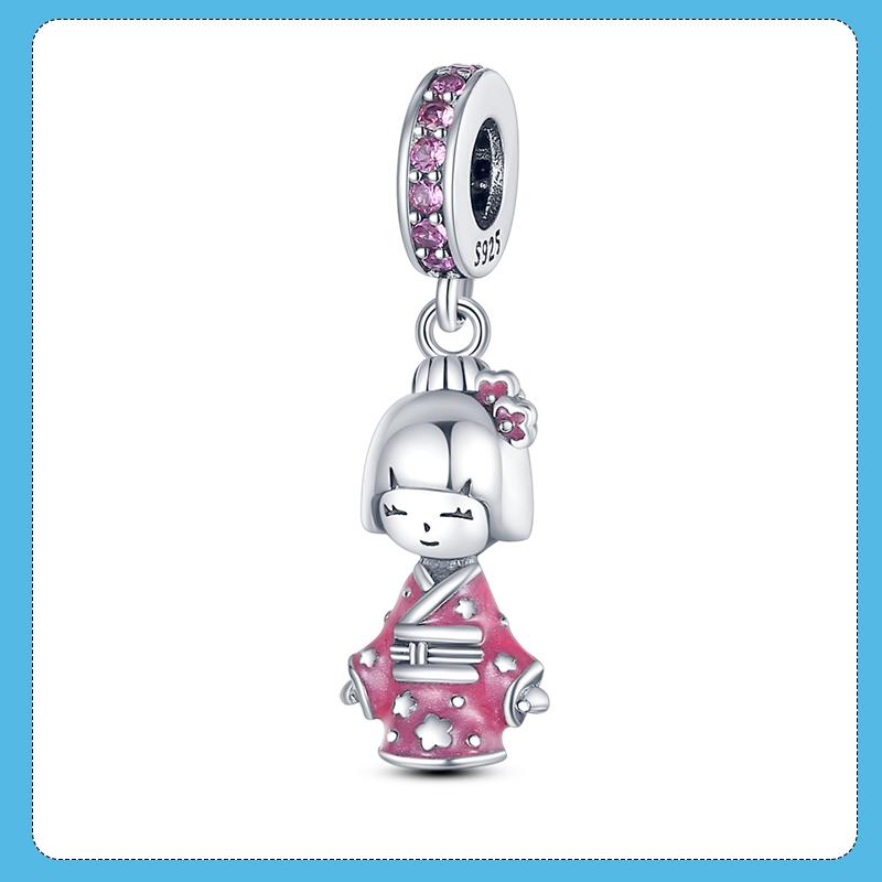 Reise-Charms, japanische Puppe aus Kupfer im blauen Kimono, baumelnde Perlen, passend für Anhänger, Armbänder und Halsketten