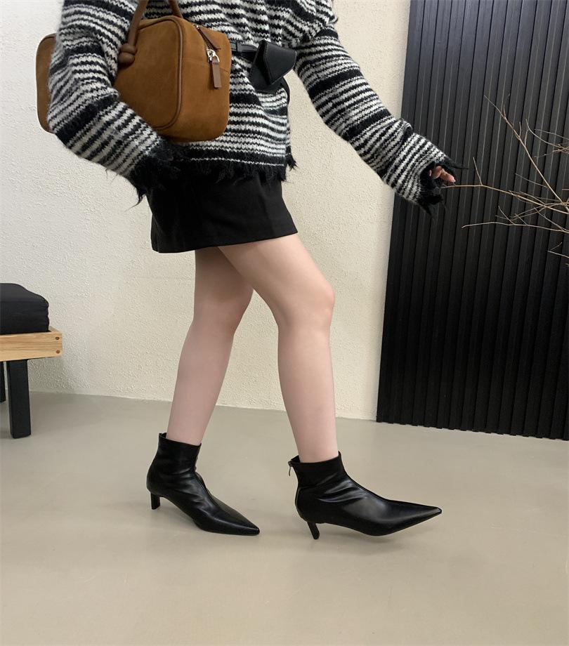 2025 new autumn and winter zipper retro brown suede Korean small ankle boots thin boots square head thick heel short boots women