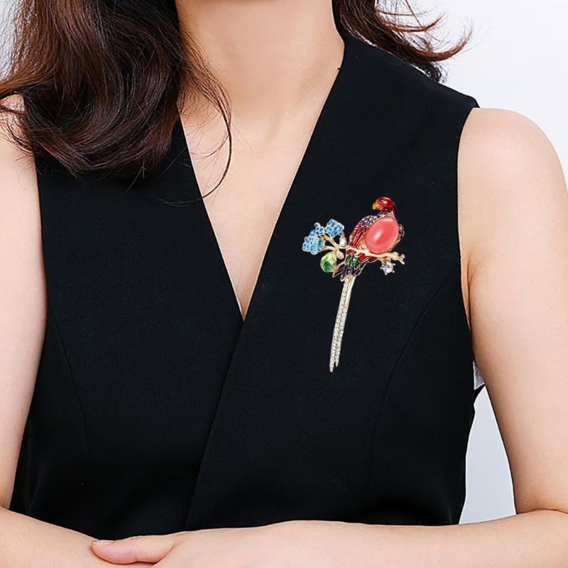 Multipurpose Fun Sophisticated Parrot Brooch Elegant Designs Portable Fashion Accessory for Performers Daily Outfit