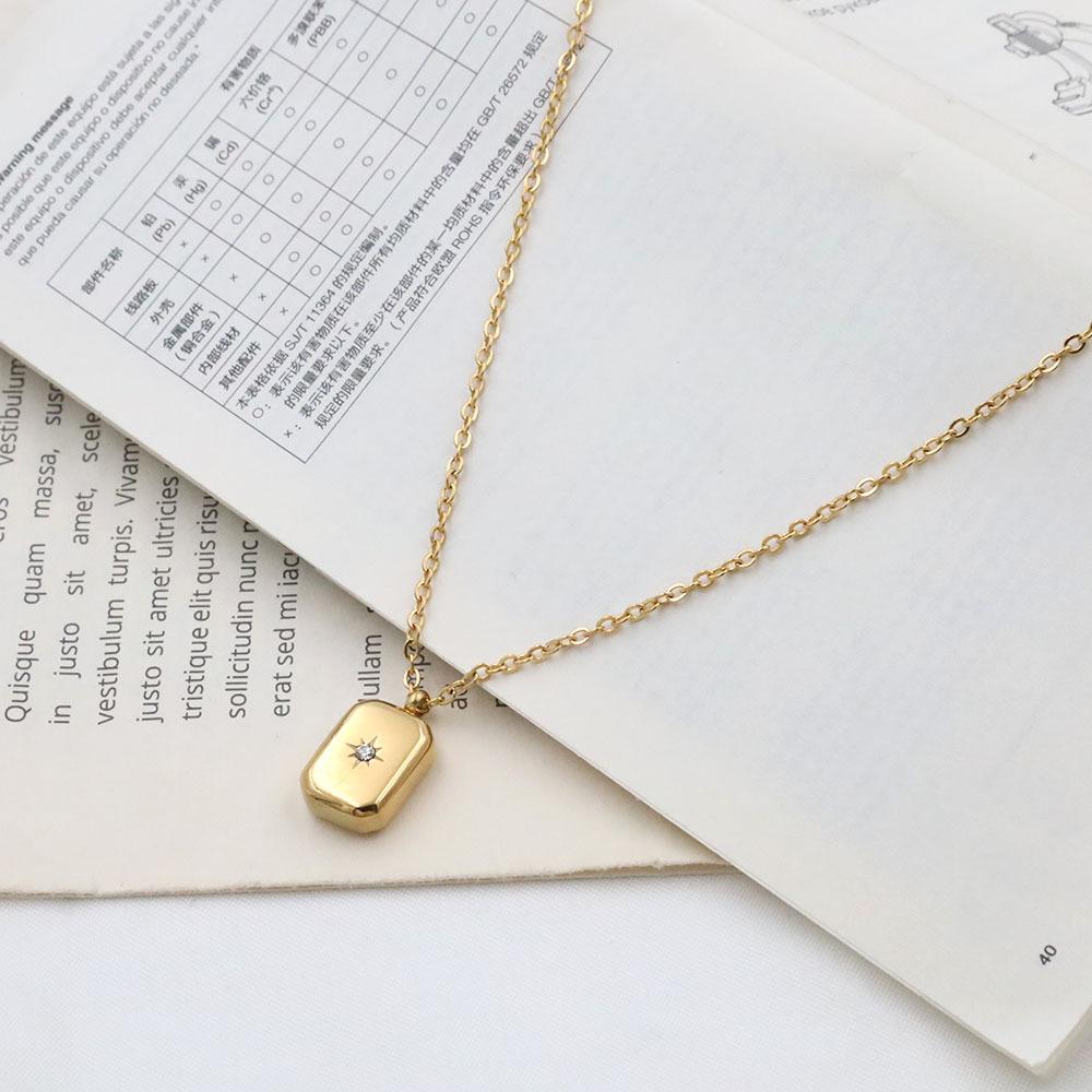 Light Luxury Collarbone Chain Versatile Gold Brick Square Brand With Diamond Star Pendant Necklace Commuter Girls Jewelry