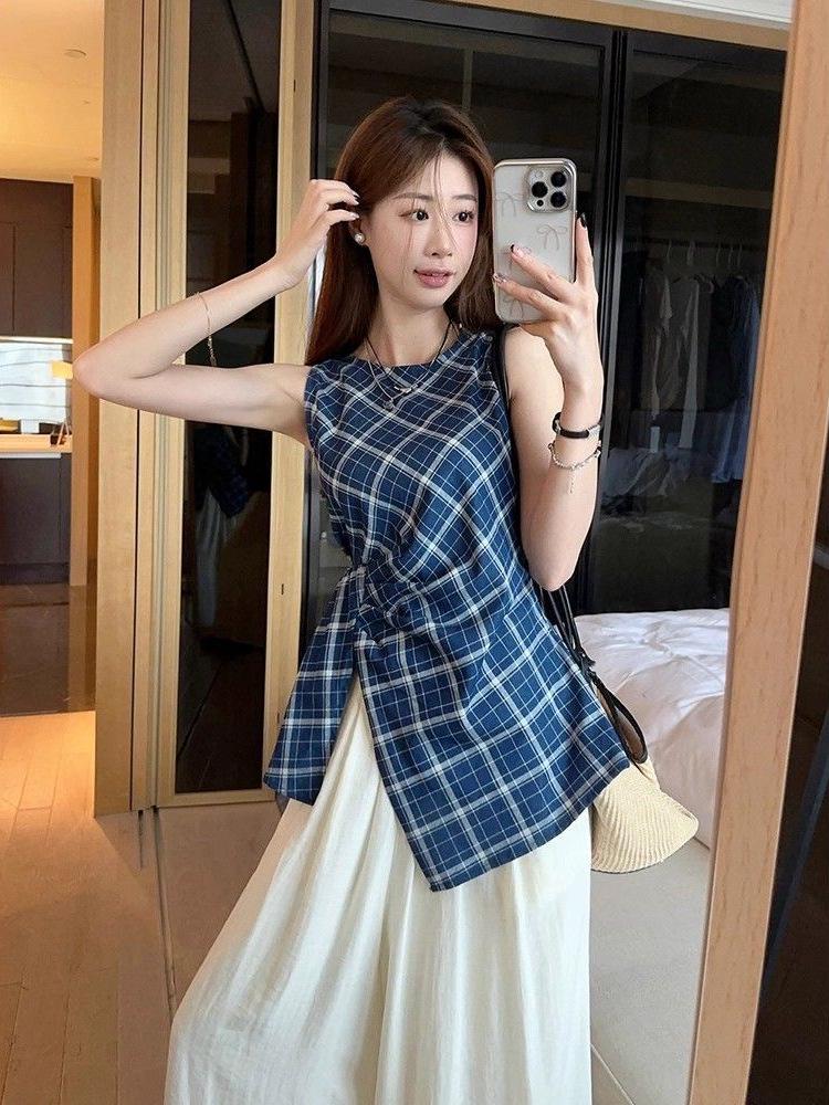 Women's Chic Plaid Split-Waist Sleeveless Top - 2026 Summer Trend