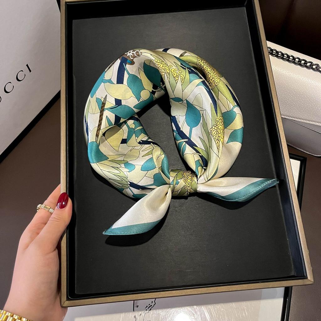 Beige Silk Silk Scarf Small Square Scarf Women's Versatile 111 Mulberry Silk Headband Small Silk Scarf Fashion Small Scarf with Shirt
