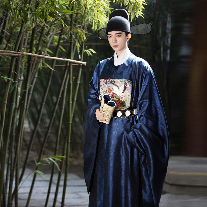 Men's Ming Dynasty Hanfu: First Rank Official Round Neck Robe with Badge.