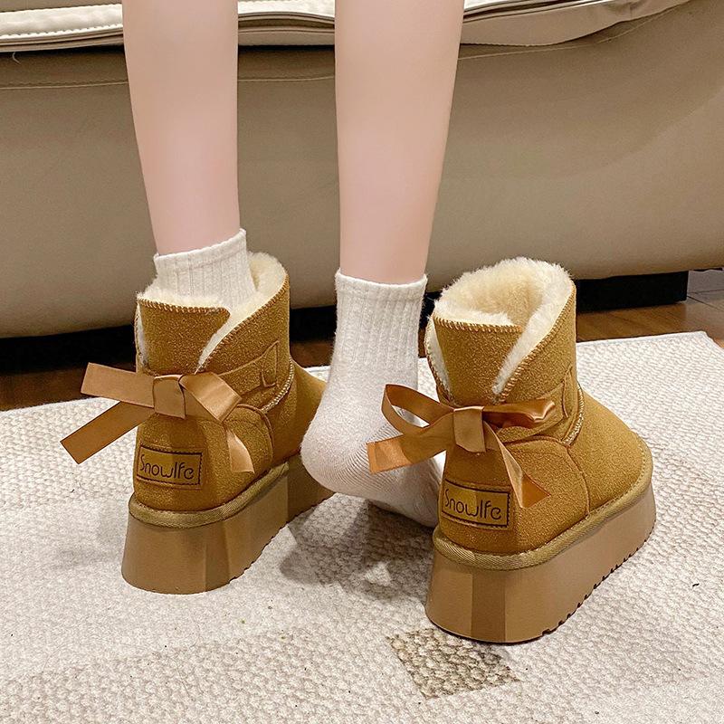 Small Thick-soled 2025 Winter New Velvet Thickened Snow Boots Women's Super Fire After the Explosion of Bow Cotton Short Boots Tide
