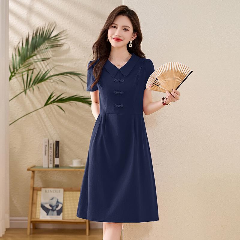 2025 Letní Dámské Módní Šaty Střední Délky s Límcem a Zapínáním na Žabky v Čínském Stylu