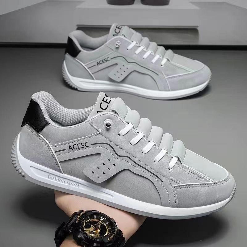 New Sports Shoes Men's Spring Running Shoes Breathable Dad Shoes Trendy, Light and Comfortable Casual Board Shoes