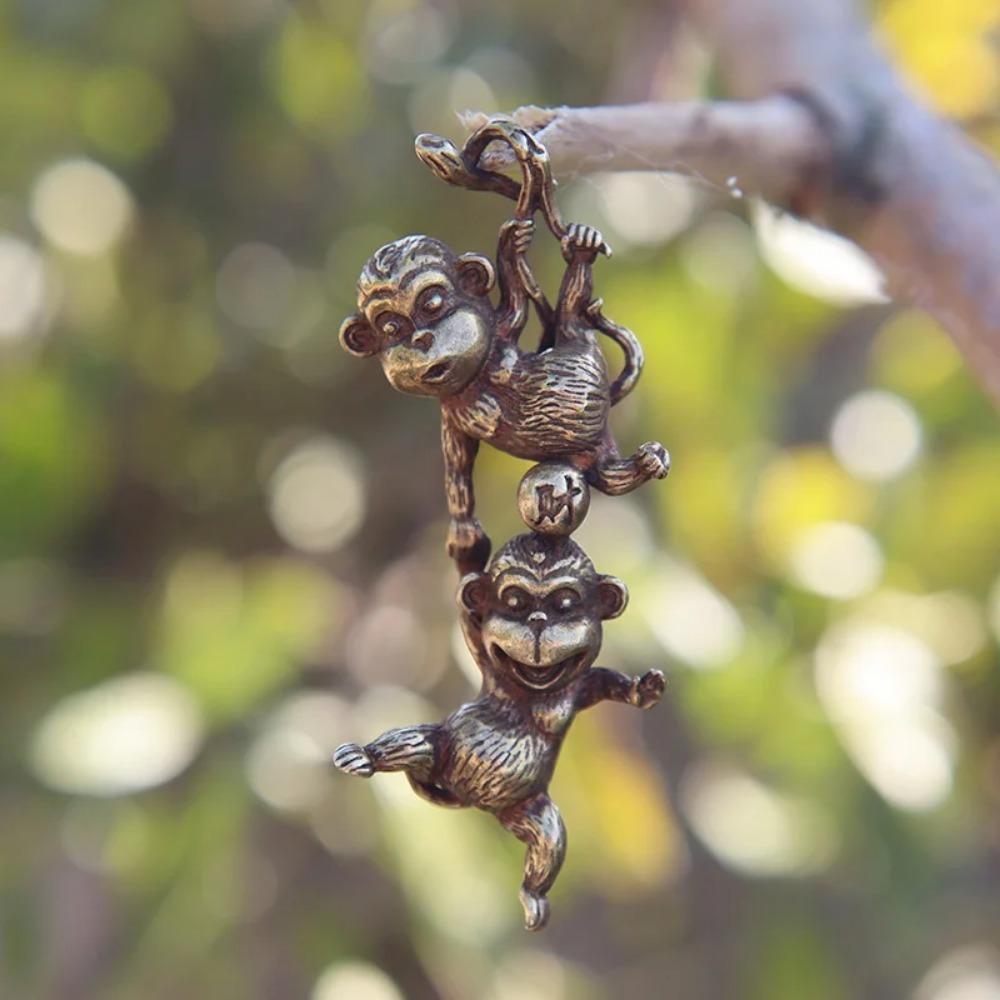 1Pc Antique Copper Climbing Monkey Figurine Miniature Desktop Ornament Hanging Brass Funny Animal Home Decoration Accessories